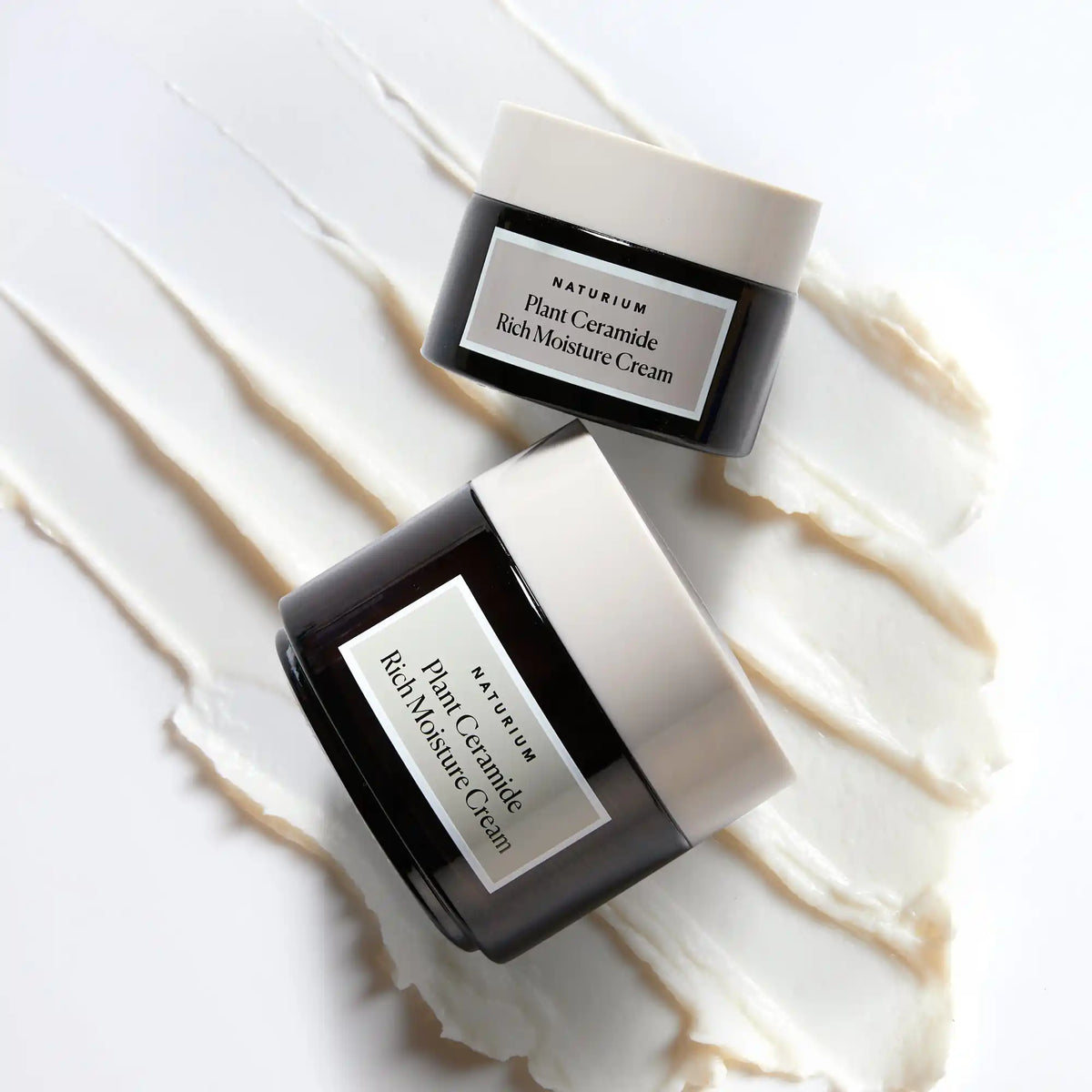 plant-ceramide-rich-moisture-cream-jumbo-j0 11_18_2021_Naturium0575-crop.webp