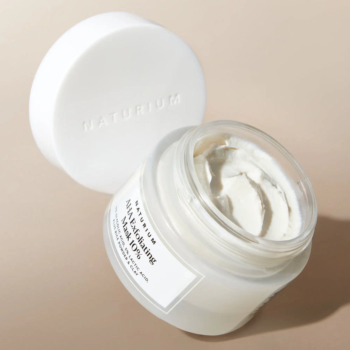 aha-exfoliating-mask-10-q2 AHAmask_0957-crop.webp