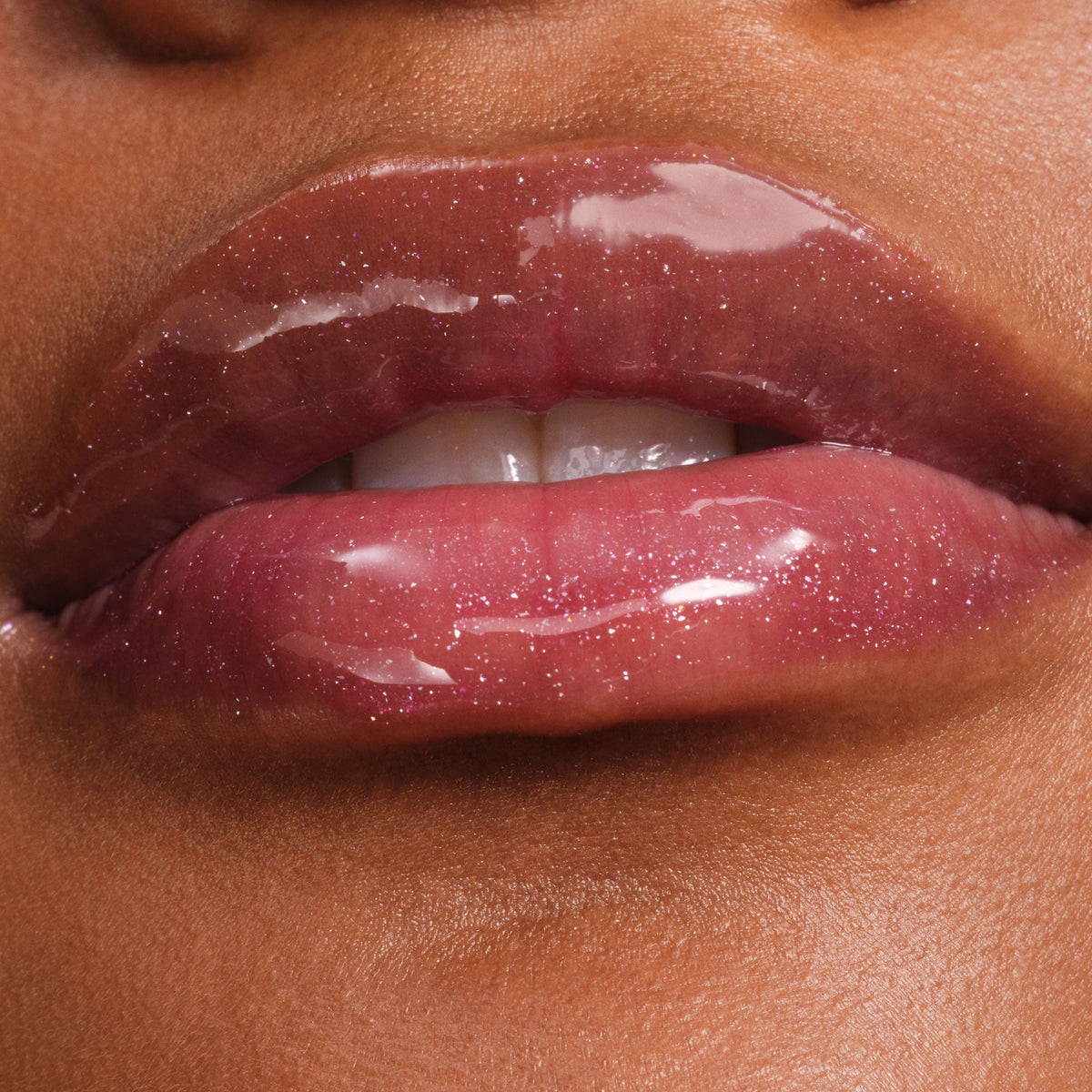 phyto-glow-lip-balm-shimmer-solar-t4 NATR-60145-Phyto-Glow-Lip-Hover-Solar.jpg